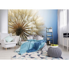 Eine Nahaufnahme-Fototapete eines Löwenzahns in der Natur, gesehen im Schlafzimmer.