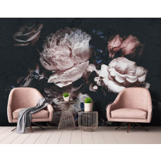 Eine romantische Fototapete mit einem Blumenstrauß aus Rosen und Pfingstrosen, zu sehen im Esszimmer.