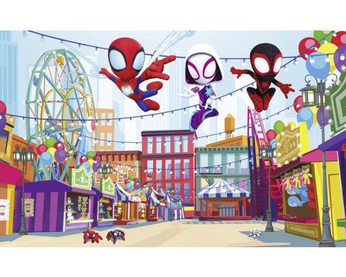 Tapete mit Spidey, Ghost-Spider und Miles Morales, die über einem bunten Freizeitpark fliegen.