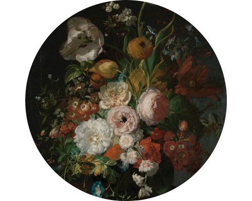 Tapetenkreis, inspiriert von der Arbeit von Rachel Ruysch, mit einer stilistischen Darstellung von zarten Blumen.