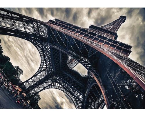 Eiffelturm Fototapete, ikonisches Denkmal in Paris, geeignet für moderne Innenräume.