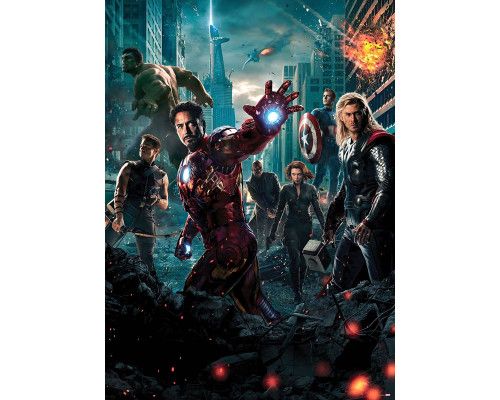 Marvel Avengers Filmposter Fototapete mit Iron Man, Thor, Captain America, Hulk, Black Widow, Hawkeye und Nick Fury während einer spektakulären Schlacht in der Stadt.