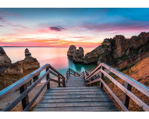 Fototapete von einer 3D-Brücke zum Strand, mit Blick auf das Meer und einen Steg.