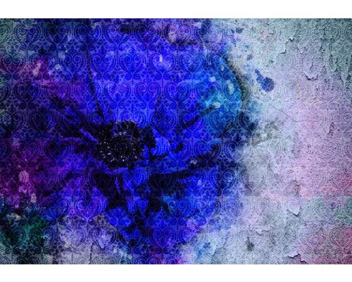 Gemalte blaue Blume auf einer künstlerischen Fototapete.
