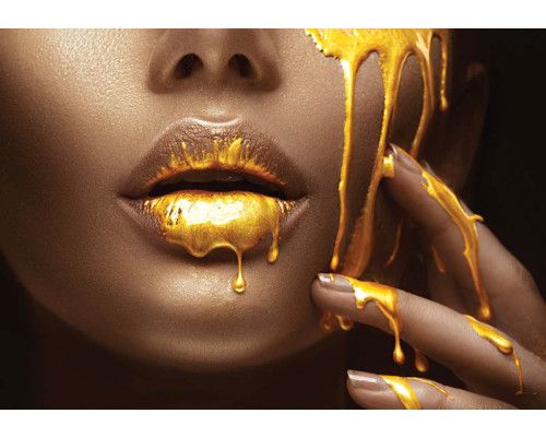 Fototapete eines goldenen Kunstwerks einer weiblichen Figur, mit einem schicken und modischen Look.