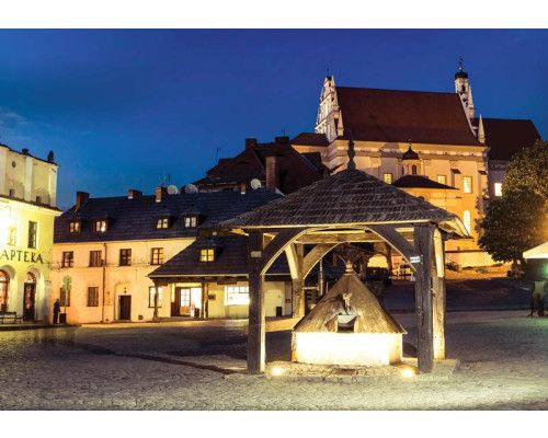Stadtansichten von Kazimierz Dolny und Lublin, festgehalten auf einer historischen Fototapete.