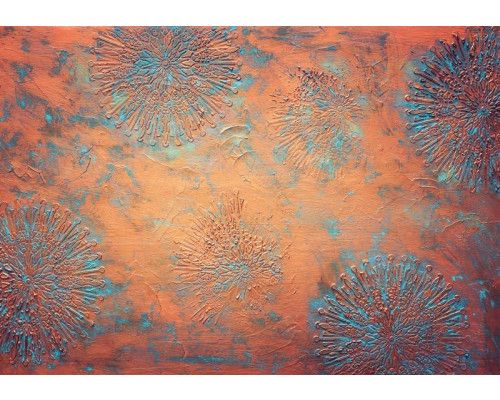 Fototapete aus Kupferpatina mit Blumenwand, in einem künstlerischen und rustikalen Stil.