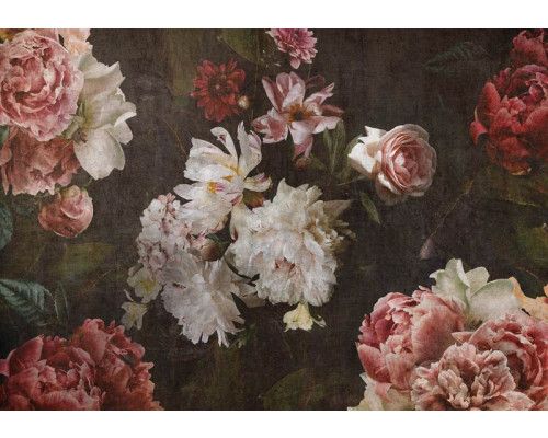 Luxuriöse Vintage-Fototapete mit Pfingstrosen und anderen Blumen in sanften Pastellfarben, die einen klassischen und eleganten Look vermitteln.