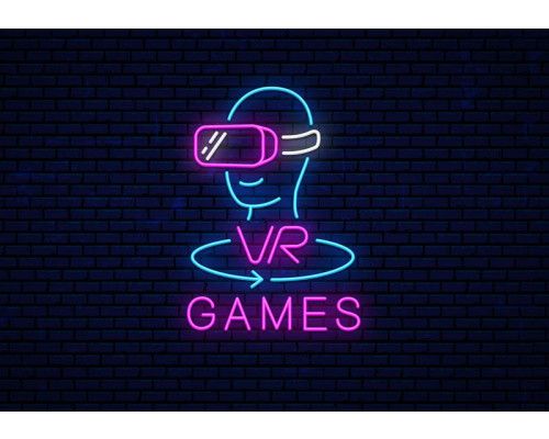 Fototapete Neon VR Games mit futuristischem VR-Headset-Design in leuchtendem Pink und blauen Neonfarben auf dunklem Backsteinhintergrund.