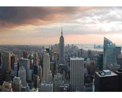 New Yorker Skyline mit Wolkenkratzern und Wohnhäusern, urban gerendert auf einer modernen Fototapete.