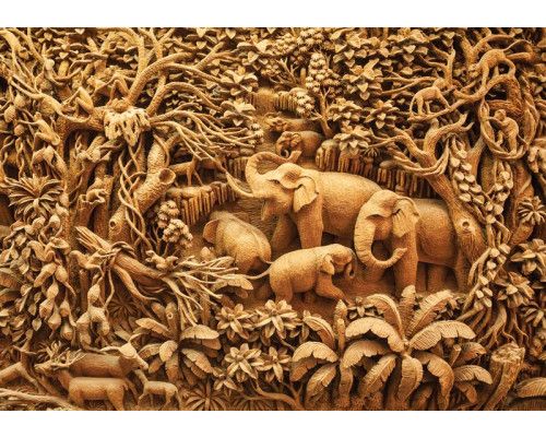 Fototapete mit einer Elefantenfamilie in ihrem natürlichen Lebensraum im Dschungel, lebensecht und farbenfroh.