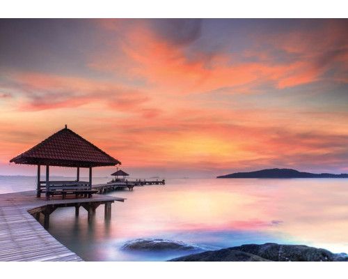 Fototapete von einem Pier am Meer, ruhige Atmosphäre.
