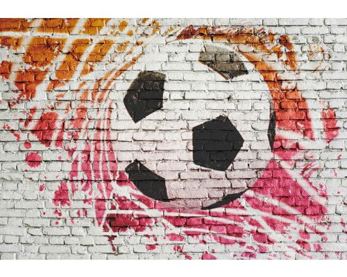 Straßenfußball-Kunstwerke mit Graffiti-Wandmalereien, urbaner Atmosphäre und leuchtenden Farben.