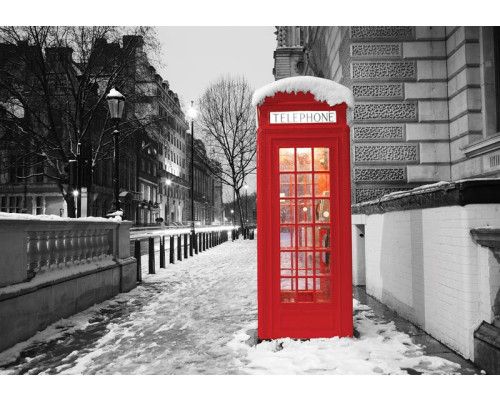 Rot-schwarze Telefonzelle in London, Fototapete mit einem klassischen und urbanen Look.