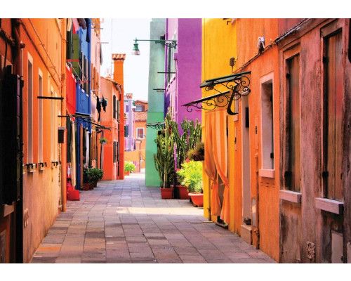 Fototapete der bunten Straßen von Burano, Venedig, Italien, mit Fischerhäuschen.