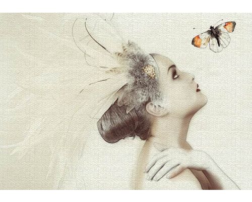 Fototapete im Kunststil mit einer Frau, die einen Schmetterling hält, für einen eleganten Look.