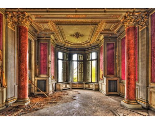 Altbau-Fototapete im urbanen Industriestil, verwittert und robust.