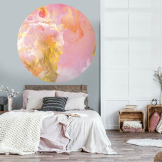 Ein Tapetenkreis mit rosa Marmor und goldenen Akzenten, ideal für ein ruhiges Schlafzimmer.