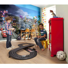 Eine Disney Cars Fototapete mit einer Welt voller Autos, ideal für das Kinderzimmer.