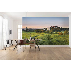Eine Fototapete der Abtei Andechs mit weitem Blick auf die Landschaft.