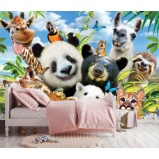 Eine Fototapete mit Zootieren in einem verspielten Selfie für ein Mädchenzimmer.