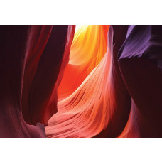 Fototapete mit einer Höhle in 3D-Effekt, geheimnisvoll und dunkel.