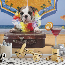 Eine Fototapete mit einem Hund, der am Strand spielt, ideal für das Kinderzimmer.
