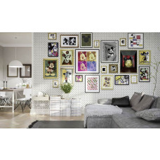 Eine Kunst-Fototapete von Mickey Mouse aus der Disney-Kollektion für das Kinderzimmer.