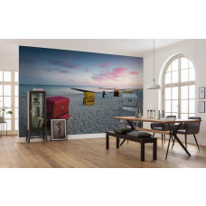 Eine Ostsee-Fototapete mit Traumstrand und klarem Wasser, perfekt für das Wohnzimmer.