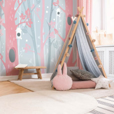 Fototapete mit rosa Bäumen in einem pastellfarbenen Wald mit Schnee für das Kinderzimmer.