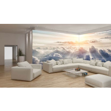 Eine Fototapete mit einem ruhigen Himmel und Sonnenstrahlen, geeignet für ein Schlafzimmer...