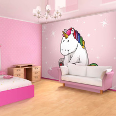 Eine Fototapete mit einem Einhorn vor einem Sternenhimmel, perfekt für ein Spielzimmer.