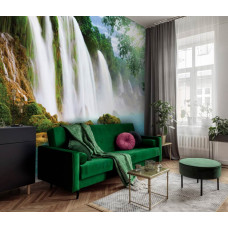 Eine Fototapete mit einem Dschungel-Wasserfall für das Schlafzimmer und Wohnzimmer.
