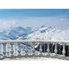 Fototapete mit einer schönen Aussicht auf schneebedeckte Berge, perfekt für eine ruhige und winterliche Atmosphäre.