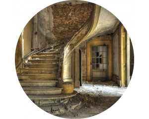 Oud gebouw in industriële stijl, afgebeeld op een behangcirkel.