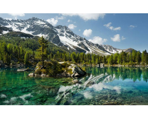 Berglandschaft Alpen Fototapete, mit einer magischen Bergansicht.