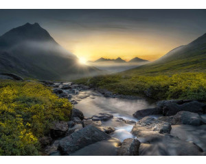 Fototapete Bergfluss bei Sonnenuntergang