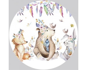 Bosdieren zoals een eekhoorn en konijn op een behangcirkel voor kinderen met een natuurliefde.