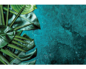 Fototapete mit botanischen Blättern auf einem strukturierten Glashintergrund.