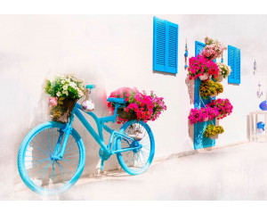 Fototapete eines Fahrrads in einer griechischen Gasse, die typische griechische Architektur zeigt.