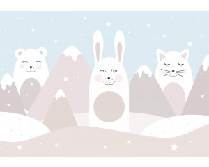 Fototapete mit einem Kaninchen, einer Katze und einem Teddybär, mit Pastellfarben und Bergen im Hintergrund.