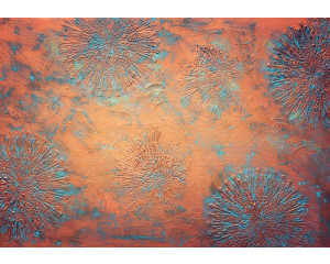 Fototapete aus Kupferpatina mit Blumenwand, in einem künstlerischen und rustikalen Stil.