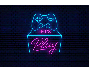 Fototapete „Let’s Play Gaming Neon“ mit neonfarbenem Gamecontroller und rosa Schriftzug auf dunklem Backsteinhintergrund.