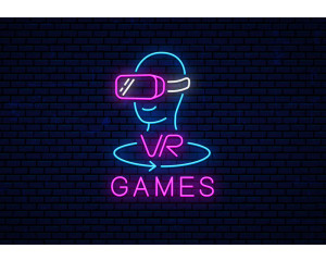Fototapete Neon VR Games mit futuristischem VR-Headset-Design in leuchtendem Pink und blauen Neonfarben auf dunklem Backsteinhintergrund.