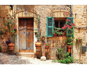 Fototapete mit einer Steinmauer, die mit Blumen bewachsen ist, für einen rustikalen Look.