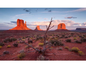 Monument Valley in Arizona, eine ikonische Landschaft des Wilden Westens.
