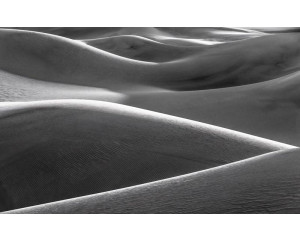 Wüstenlandschaft im Death Valley mit einer beeindruckenden Sandlandschaft.