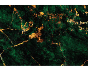 Grüne und goldene Marmordetails, perfekt für einen Raum, der eine raffinierte und natürliche Atmosphäre ausstrahlen soll.